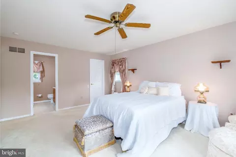 Bedroom - 17 Airdrie Dr, Bear, DE 19701 photo 5 of 8