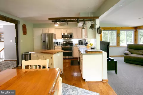 Entry Way - 5869 5 - 5871 Summit Bridge Rd, Townsend, DE 19734 photo 1 of 7