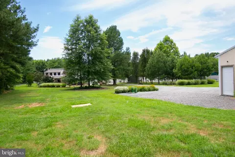 Exterior - 5869 5 - 5871 Summit Bridge Rd, Townsend, DE 19734 photo 8 of 21