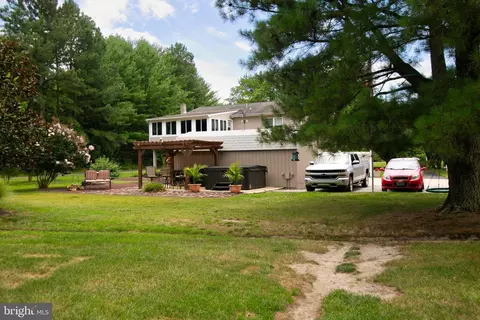 Exterior - 5869 5 - 5871 Summit Bridge Rd, Townsend, DE 19734 photo 11 of 21