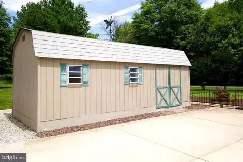Exterior - 5869 5 - 5871 Summit Bridge Rd, Townsend, DE 19734 photo 21 of 21
