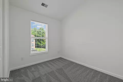 Bedroom - 22 Hibiscus Dr, Newark, DE 19702 photo 5 of 6