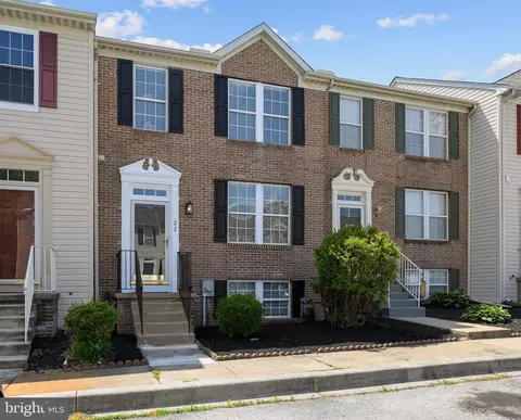 22 Hibiscus Dr, Newark, DE 19702