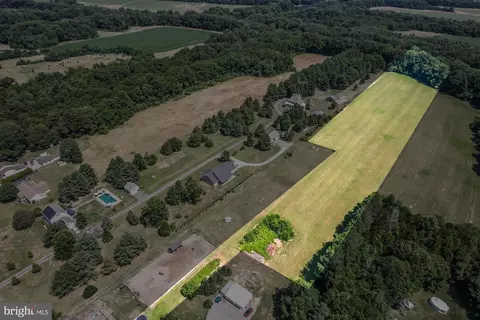 5869 12 Summit Bridge Rd, Townsend, DE 19734 photo 1