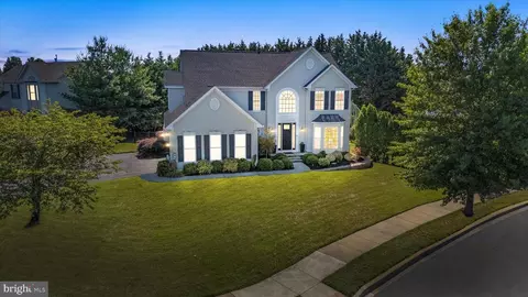 701 Pinewood Dr, Middletown, DE 19709