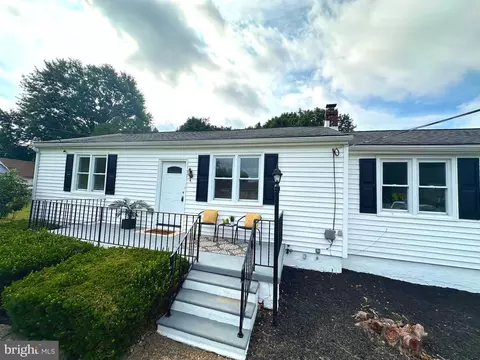 Exterior - 716 Cardinal Ave, Bear, DE 19701 photo 3 of 6