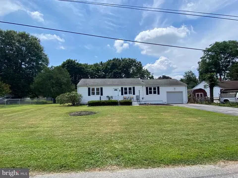 Exterior - 716 Cardinal Ave, Bear, DE 19701 photo 4 of 6