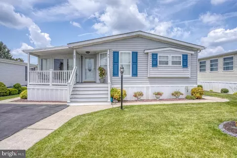 95 Joyce Dr, Wilmington, DE 19808