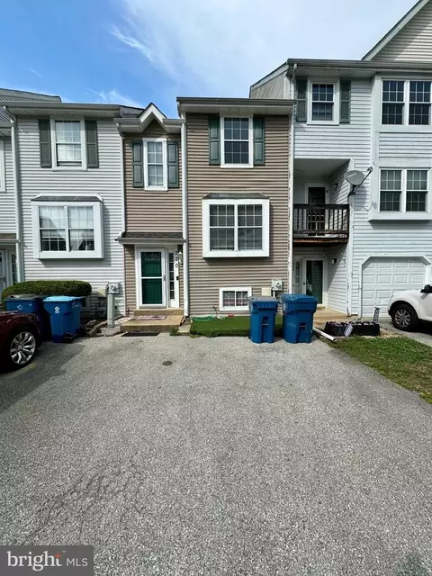 220 Vercelli Dr, Bear, DE 19701 photo 2