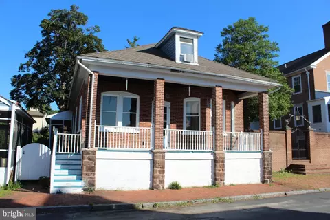 106 The Strand, New Castle, DE 19720