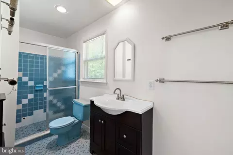 Bath - 1725 Gunning Dr, Wilmington, DE 19803 photo 1 of 5