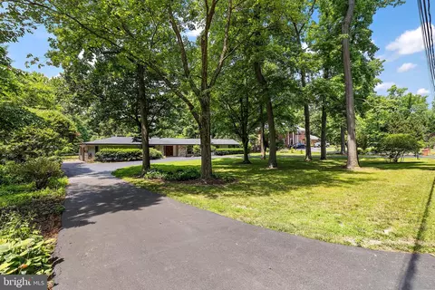 Exterior - 1725 Gunning Dr, Wilmington, DE 19803 photo 7 of 9