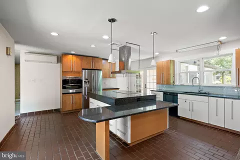 Kitchen - 1725 Gunning Dr, Wilmington, DE 19803 photo 2 of 3