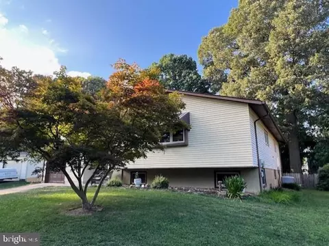 Exterior - 17 Chancellor Dr, Newark, DE 19713 photo 2 of 2