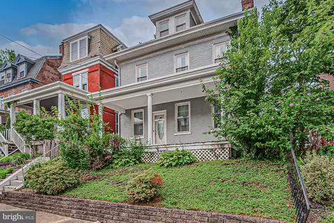 1510 W 14th St, Wilmington, DE 19806