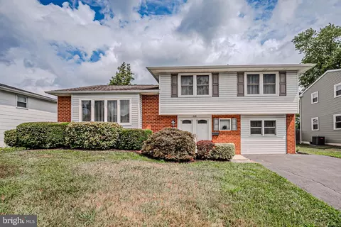228 S Dillwyn Rd, Newark, DE 19711