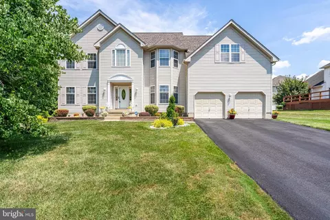 504 Sweetbay Ln, Newark, DE 19702
