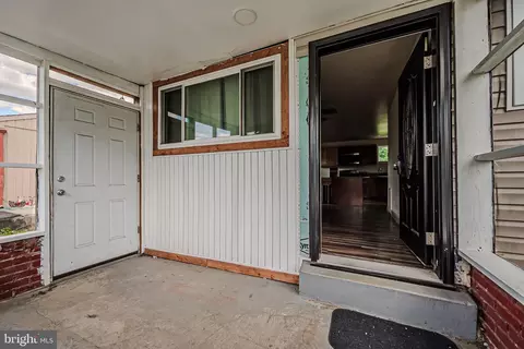 Exterior - 45 Roxeter Rd, New Castle, DE 19720 photo 5 of 8