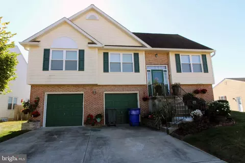 7 Charles Dr, New Castle, DE 19720