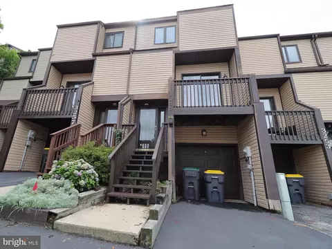 3255 Champions Dr, Wilmington, DE 19808