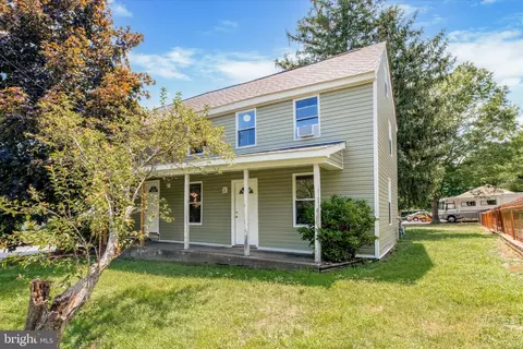 28 S Old Baltimore Pike, Newark, DE 19702