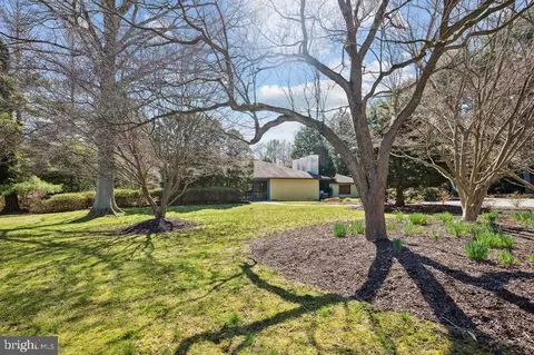 4002 Springfield Ln, Wilmington, DE 19807