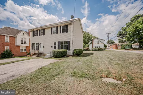 102 E 41st St, Wilmington, DE 19802