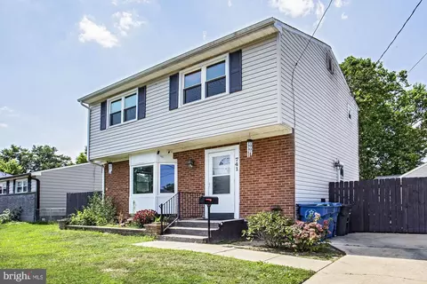 741 12th St, New Castle, DE 19720