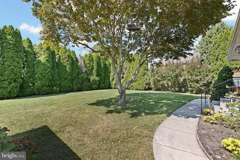 Exterior - 11 Capitol Pl, Newark, DE 19711 photo 4 of 5