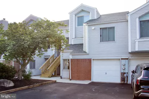 304 Michelle Ct #12, Newark, DE 19711