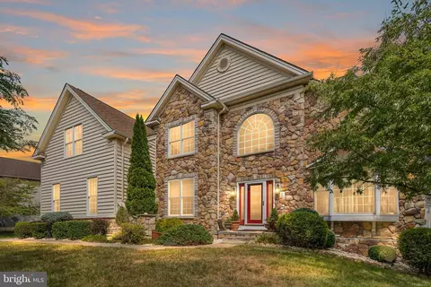 805 Lowell Dr, Bear, DE 19701