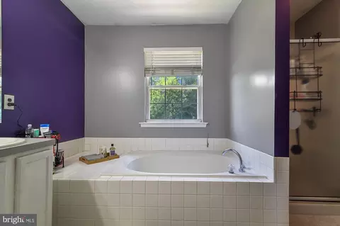 Bath - 207 Bellmont Cir, Townsend, DE 19734 photo 1 of 2