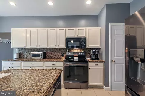 Kitchen - 207 Bellmont Cir, Townsend, DE 19734 photo 1 of 3