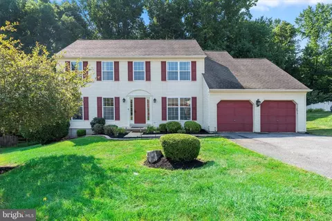 450 Greenwood Dr, Wilmington, DE 19808