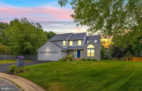 56 Owls Nest Cir, Bear, DE 19701