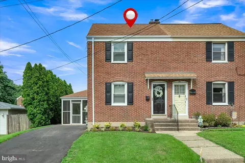 8 Kentucky Ave, Wilmington, DE 19804