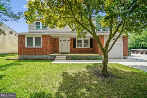 100 Anita Dr, Newark, DE 19713