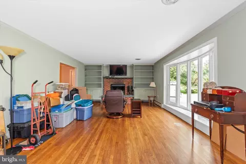 Living - 2058 Porter Rd, Bear, DE 19701 photo 2 of 3