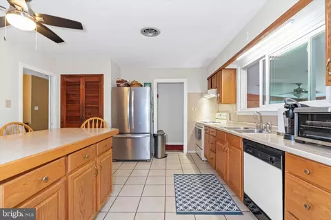 Kitchen - 2058 Porter Rd, Bear, DE 19701 photo 2 of 4