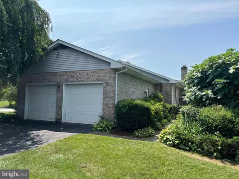 Exterior - 306 Manubay Ct, Bear, DE 19701 photo 2 of 11