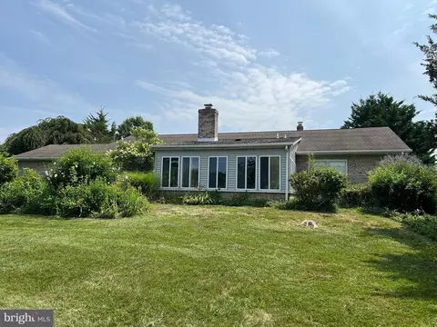 Exterior - 306 Manubay Ct, Bear, DE 19701 photo 4 of 11
