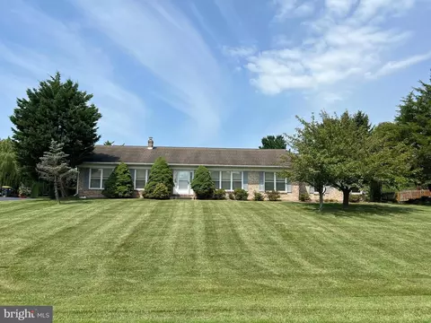 Exterior - 306 Manubay Ct, Bear, DE 19701 photo 1 of 11