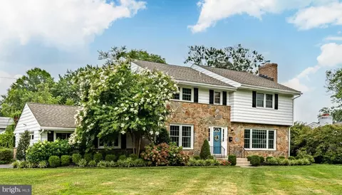 500 Crest Rd, Wilmington, DE 19803