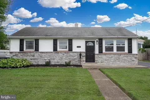 2219 Henlopen Ave, Wilmington, DE 19804