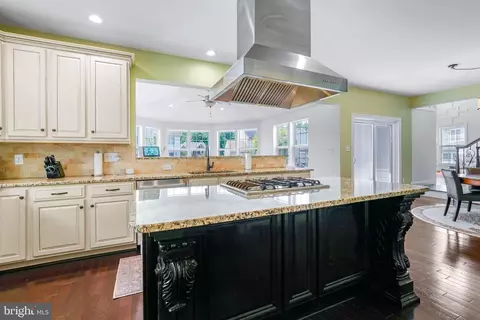 Kitchen - 1458 Olmsted Dr, Bear, DE 19701 photo 4 of 4