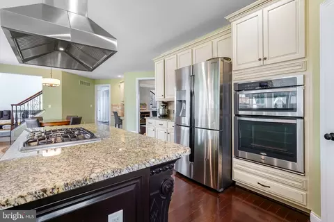 Kitchen - 1458 Olmsted Dr, Bear, DE 19701 photo 3 of 4