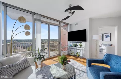 105 Christina Landing Dr #2106, Wilmington, DE 19801