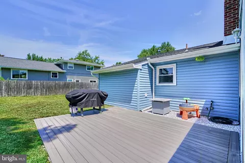 Exterior - 3 Cornwall Dr, Newark, DE 19711 photo 8 of 10
