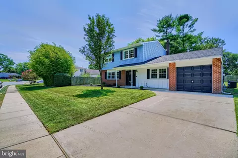 Exterior - 3 Cornwall Dr, Newark, DE 19711 photo 4 of 10