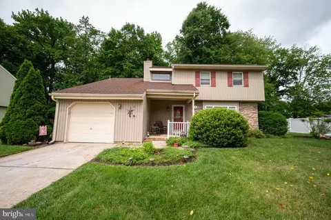3 Ross Ct, Wilmington, DE 19810